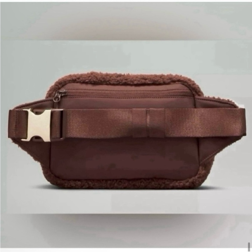 NWT- Lululemon Everywhere Belt Bag Large 2L Brown Fleece - Picture 7 of 13